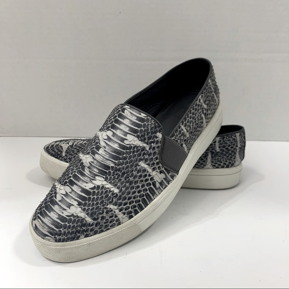 Vince. Women’s Black Leather Snakeskin Embossed Slip On Walking Shoes Size 9.5